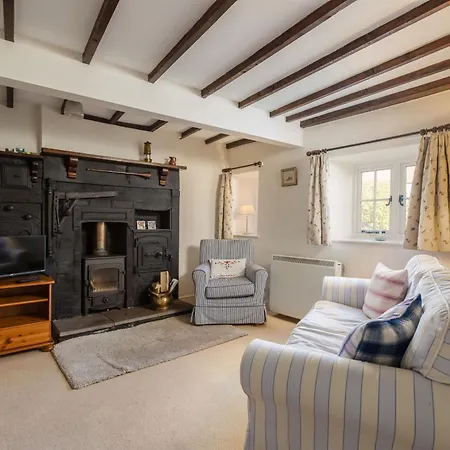 Holiday home Court House