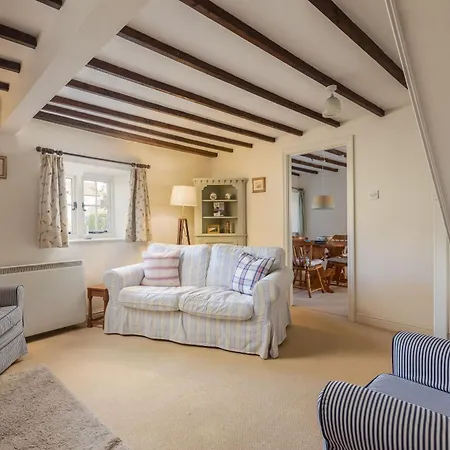 Holiday home Court House